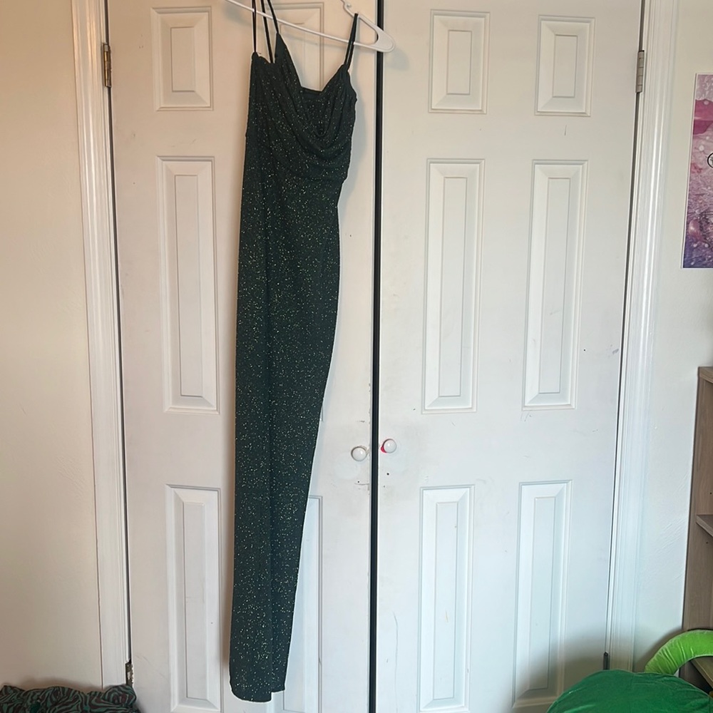 Brand new Windsor emerald green sparkly prom dress with high slit